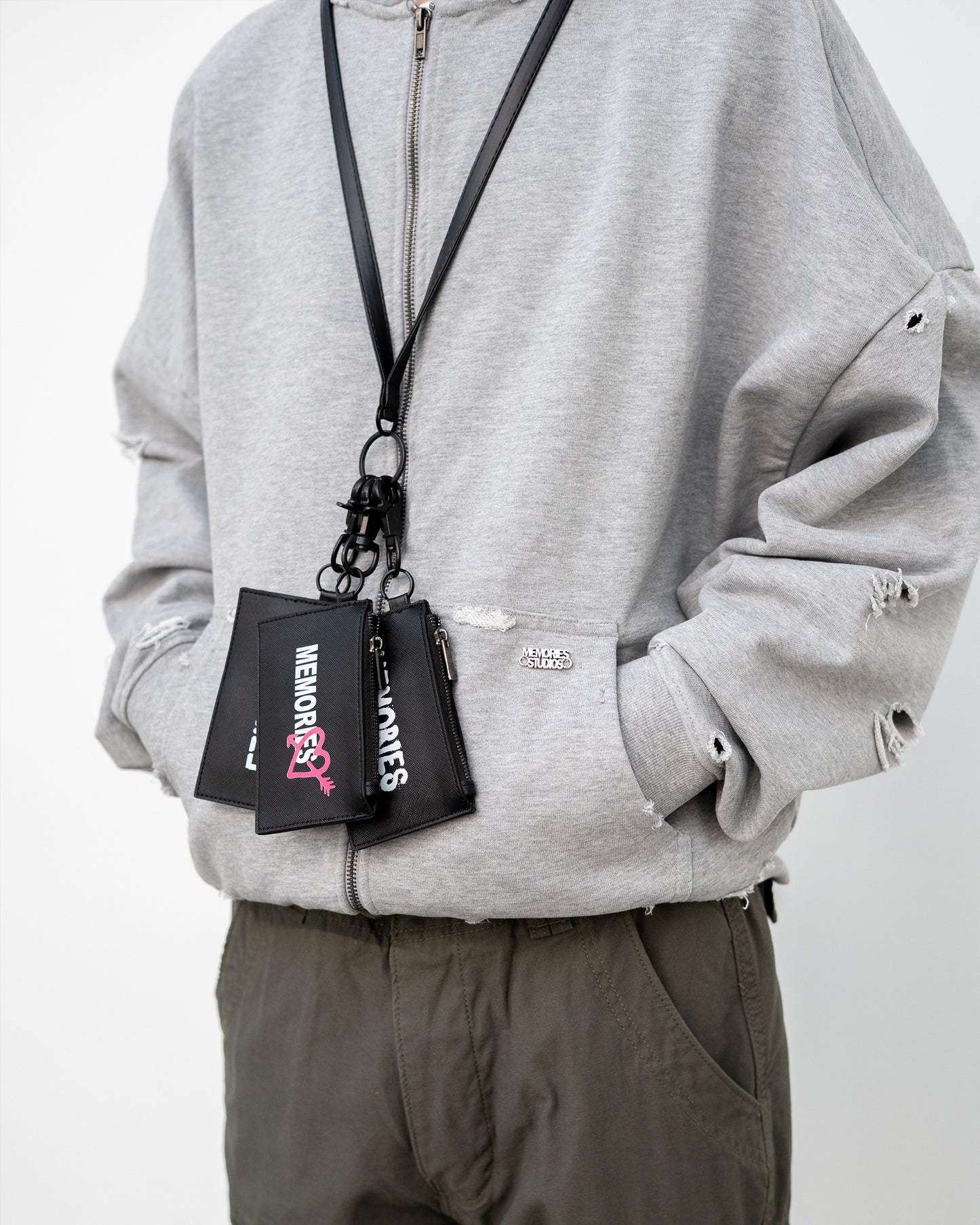 90'S DESTROYED ZIP - GREY