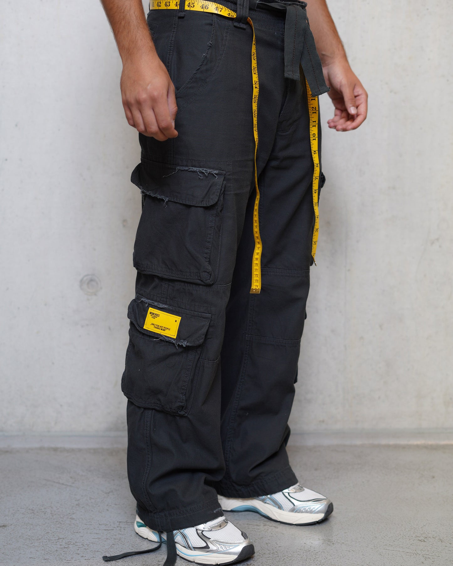 HANDMADE RIPPED CARGO - GREY
