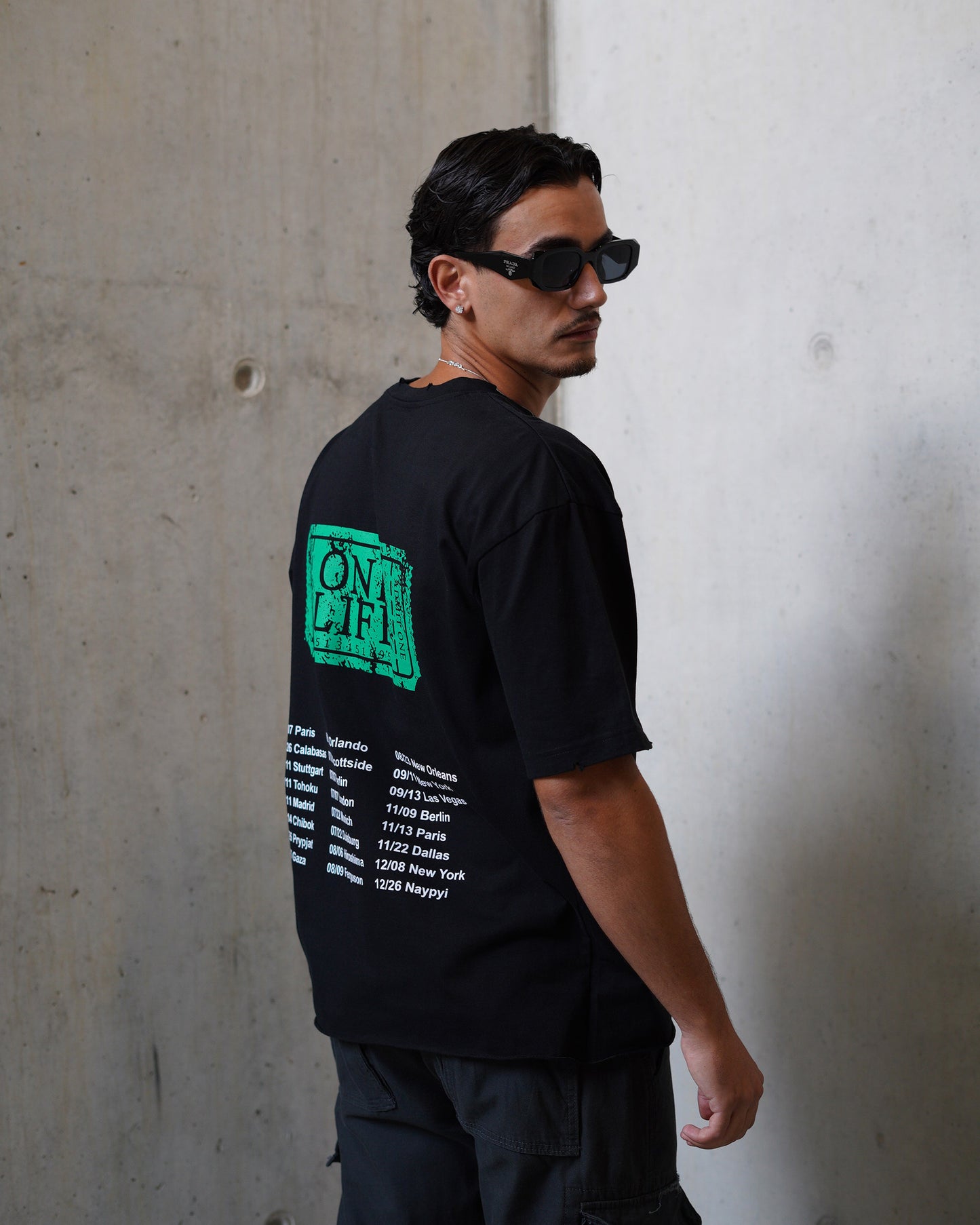 ONE LIFE TEE - BLACK GREEN