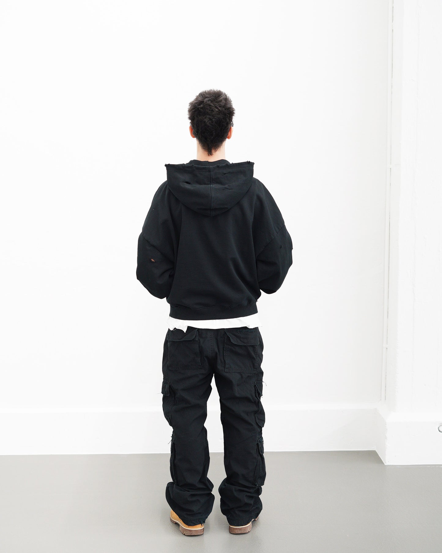 90'S DESTROYED ZIP - BLACK
