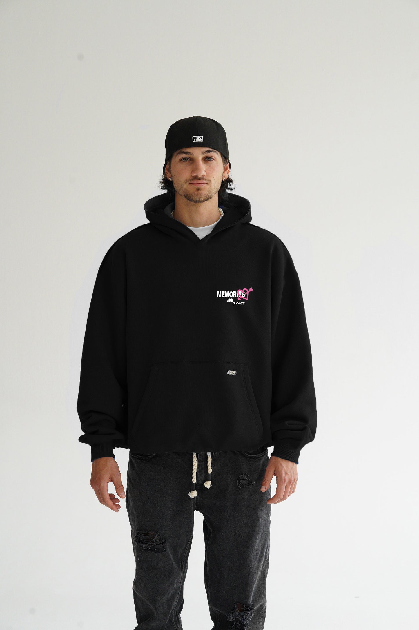 CALL FOR AMOR HOODIE - BLACK