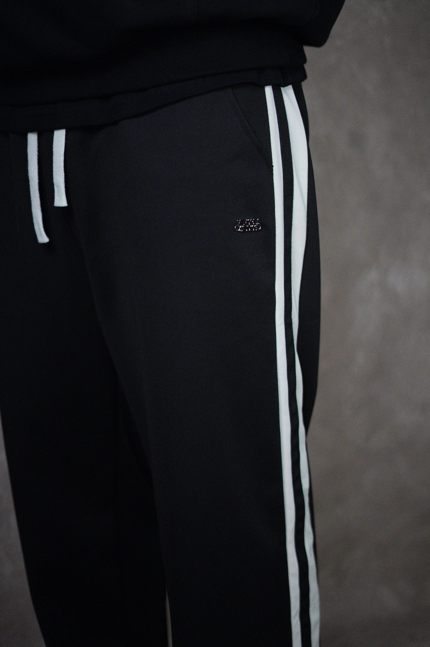 TOKYO TRACKPANTS - BLACK