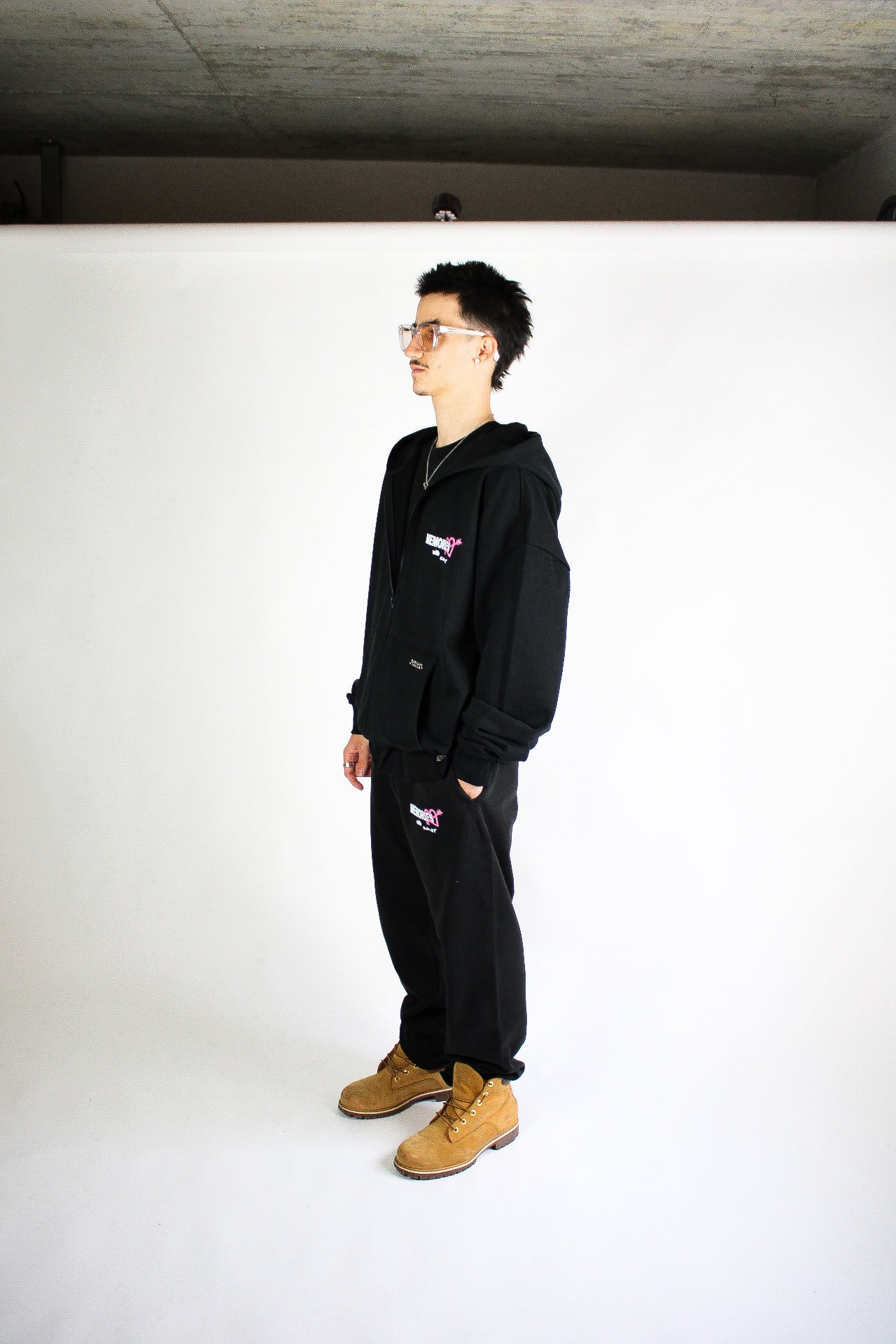 LATE NIGHT TALKS ZIP HOODIE - BLACK