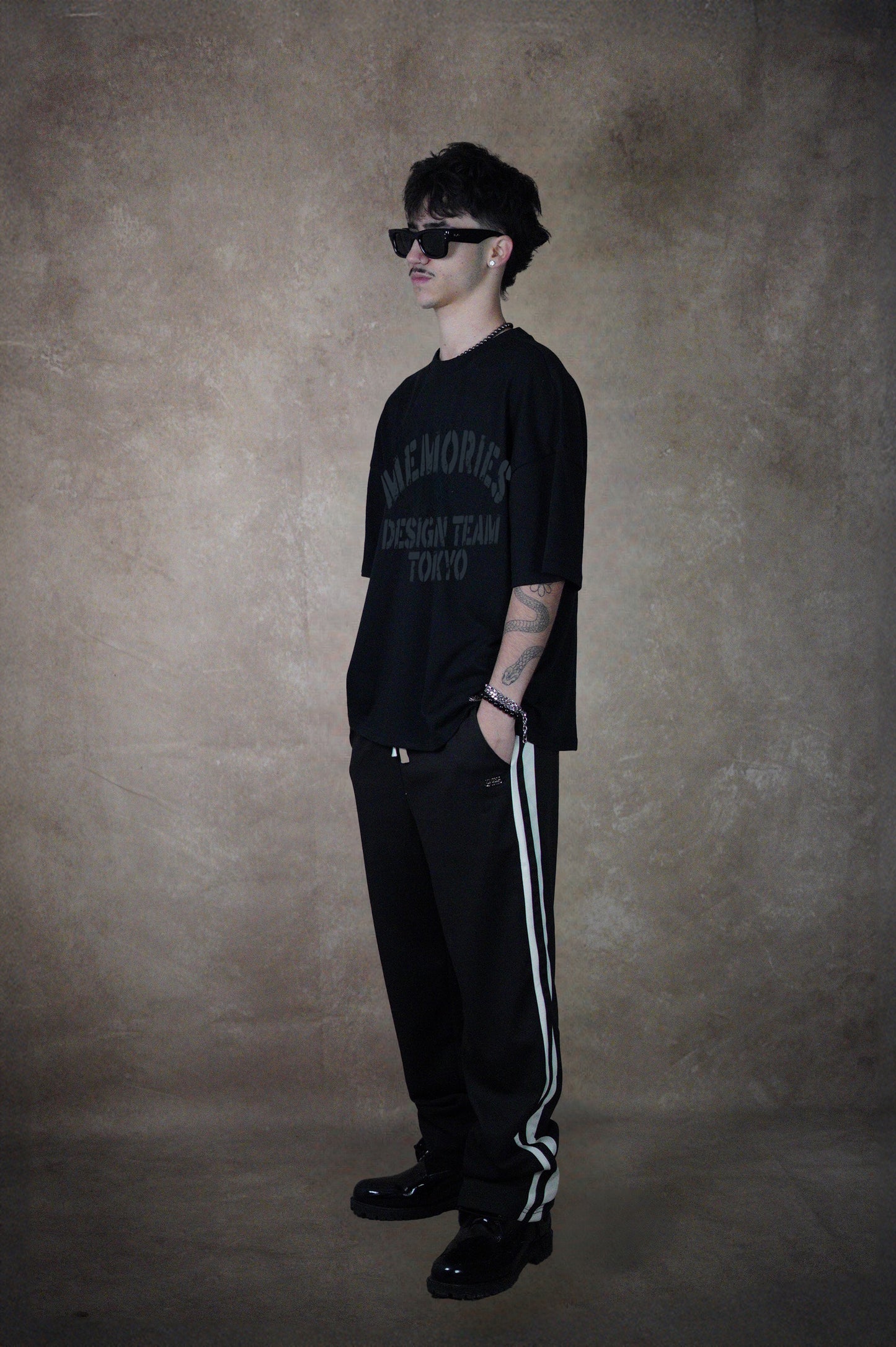 DESIGN TEAM TOKYO SHIRT - BLACK