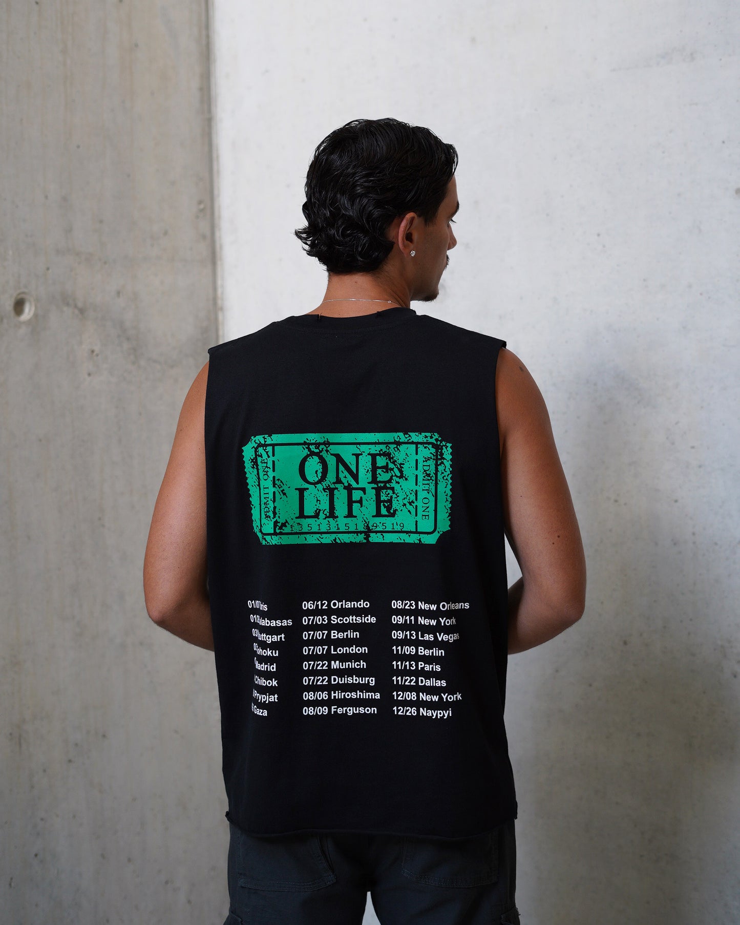 ONE LIFE TANK - BLACK GREEN