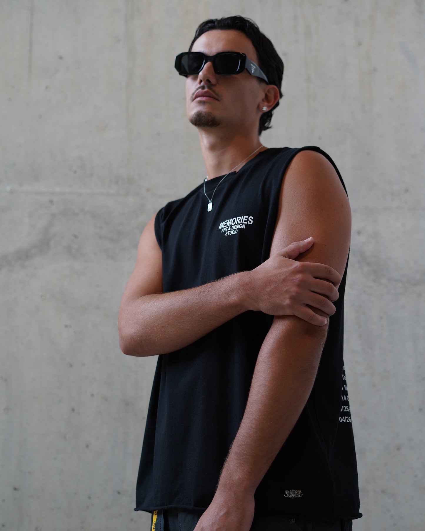 ONE LIFE TANK - BLACK GREEN