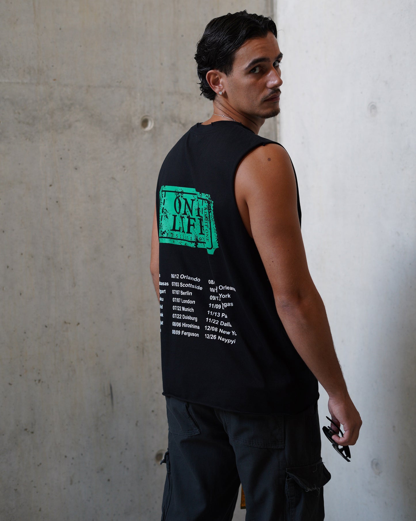 ONE LIFE TANK - BLACK GREEN
